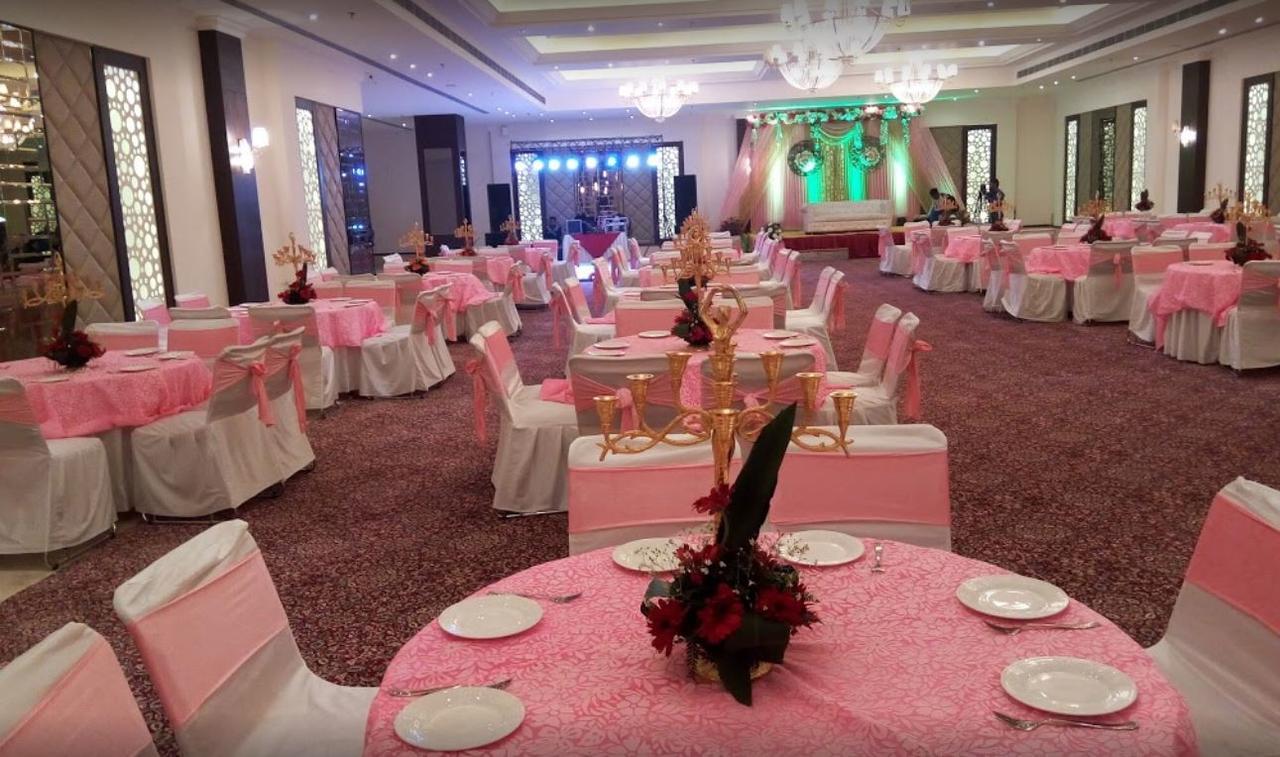 Continent Hotel Nawanshahr Nawāshahr Eksteriør bilde